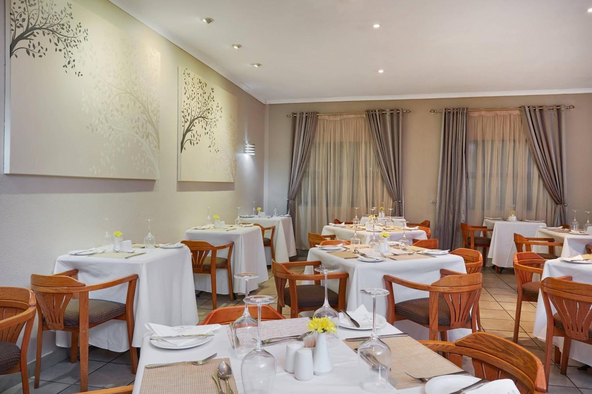 Protea Hotel By Marriott Polokwane Landmark Kültér fotó